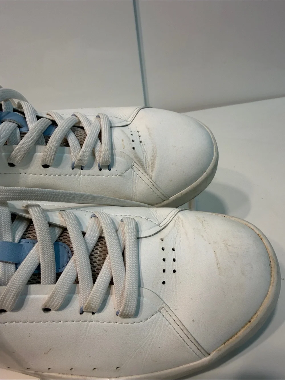 Used On Running White and Light Gray Low-Top Sneakers women’s 9.5 oncloud